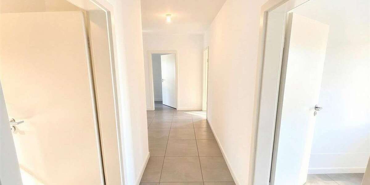 Etagenwohnung Oberhausen Alt-Oberhausen - 3 Zimmer, 96 m&sup2;, 1.100&euro; | Angebot:26363890