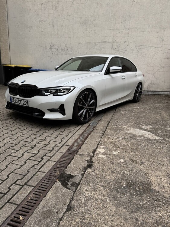 330i
