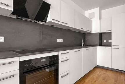 Wohnung Düsseldorf Stadtbezirk 2 - 2 Zimmer, 65 m&sup2;, 1.750&euro; | Angebot:26897014