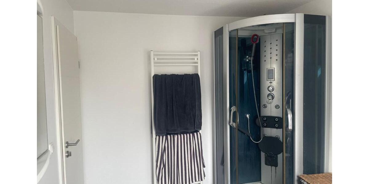 Dachgeschoßwohnung Moers Schwafheim - 3 Zimmer, 84 m&sup2;, 850&euro; | Angebot:25580224