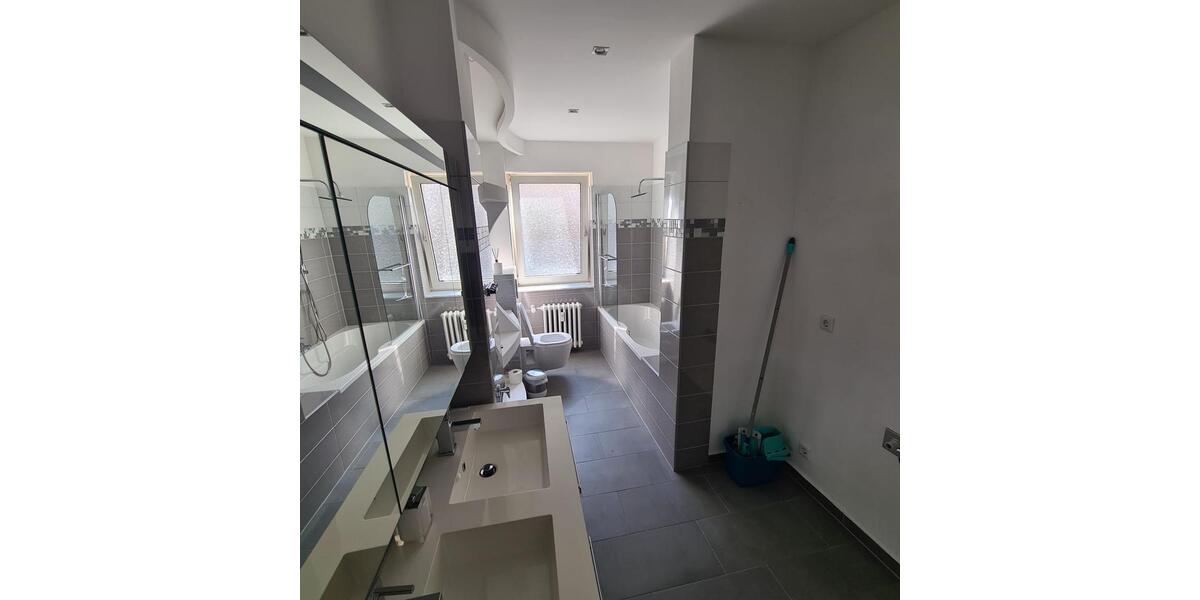 Etagenwohnung Düsseldorf Pempelfort - 2.5 Zimmer, 86 m&sup2;, 370.000&euro; | Angebot:27096067