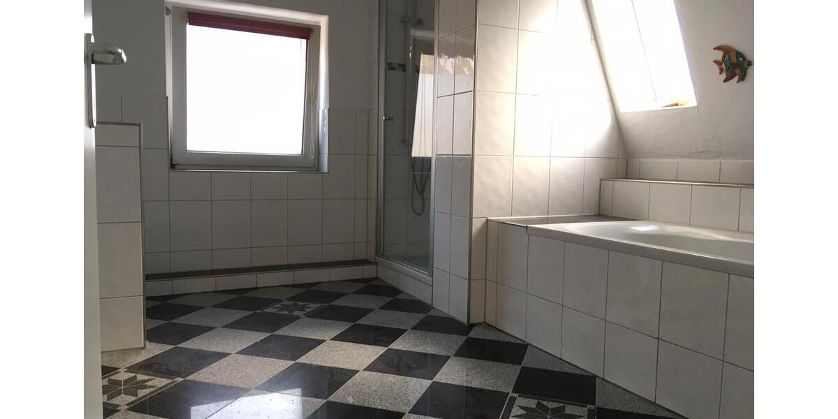 Etagenwohnung Gelsenkirchen Buer - 4 Zimmer, 105 m&sup2;, 800&euro; | Angebot:26411522