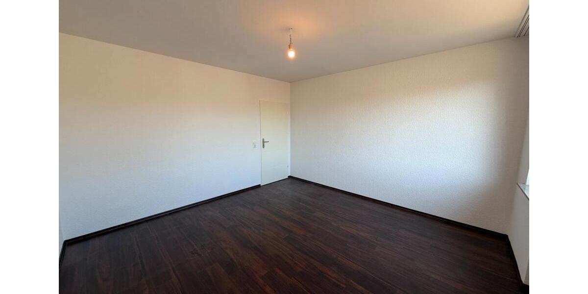 Etagenwohnung Gelsenkirchen Ückendorf - 3 Zimmer, 81 m&sup2;, 730&euro; | Angebot:26060278