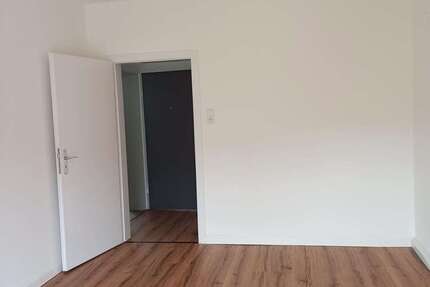 Wohnung zum Mieten in Düsseldorf 606,39 € 35.67 m²