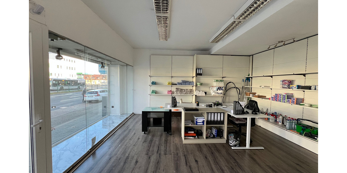 Investorenobjekt mit 3 Wohnungen, 2 Ladenlokalen und Erweiterungsmöglichkeiten 1 zimmer