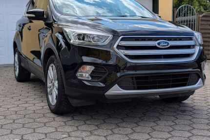 Ford Kuga 75.000 km 13.250 &euro; Bochum 44795