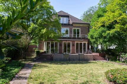 Haus zum Kaufen in Düsseldorf-Zoo 4.950.000 € 414 m² 10 zimmer