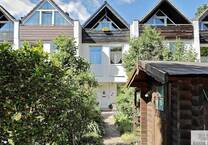 Familienfreundliches Reihenhaus mit Garten, drei Balkonen und Stellplatz in Hassels