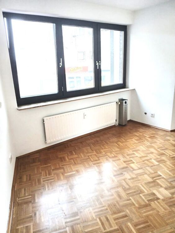 Essen-Frohnhausen 2 Zimmer 68qm neu modernisiertes Bad, komplett renoviert, mit Balkon und Einbauküche 2 zimmer