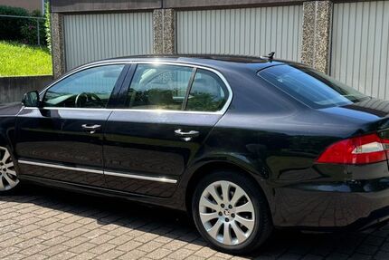 Skoda Superb 292.500 km 4.500 &euro; Bochum 44879