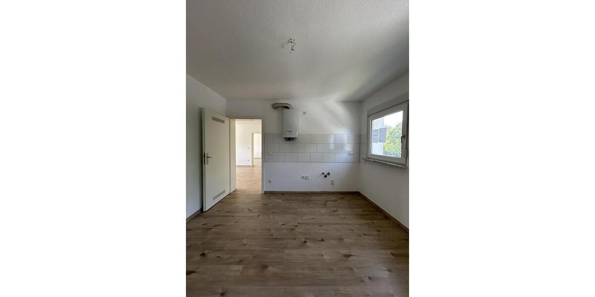 Etagenwohnung Duisburg Huckingen - 2 Zimmer, 65 m&sup2;, 579&euro; | Angebot:25570073