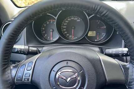 Mazda 3 198.000 km 1.950 € Bochum 44795