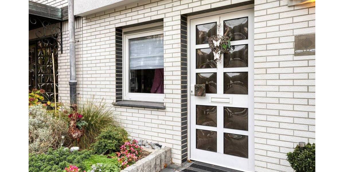 Reihenendhaus Mülheim an der Ruhr Mitte-Ost - 7 Zimmer, 184 m&sup2;, 559.000&euro; | Angebot:23935655