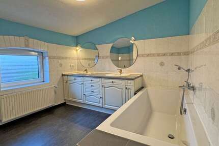 Wohnung zum Kaufen in Wesel 129.900 € 96 m² 3 zimmer