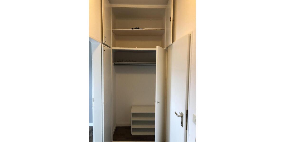 Dachgeschoßwohnung Oberhausen - 2 Zimmer, 36 m&sup2;, 380&euro; | Angebot:26227256