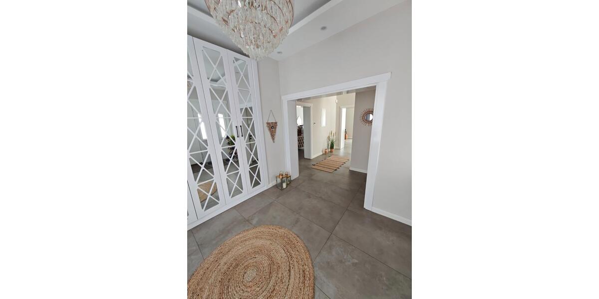 Villa Wesel - 10 Zimmer, 280 m&sup2;, 550.000&euro; | Angebot:26891022