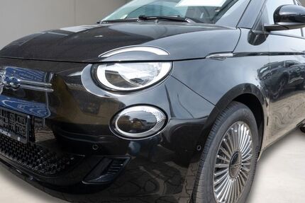 Fiat 500 8.830 km 21.385 &euro; Bochum 44801