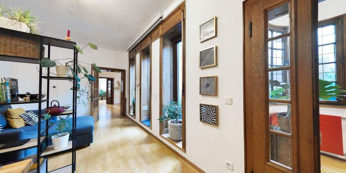 Sanierte Stadtwohnung mit Parkett, Einbauküche, großzügiger Terrasse und Glasfaser 4 zimmer