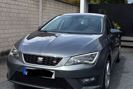 Seat Leon 144.059 km 8.200 &euro; Meerbusch 40668