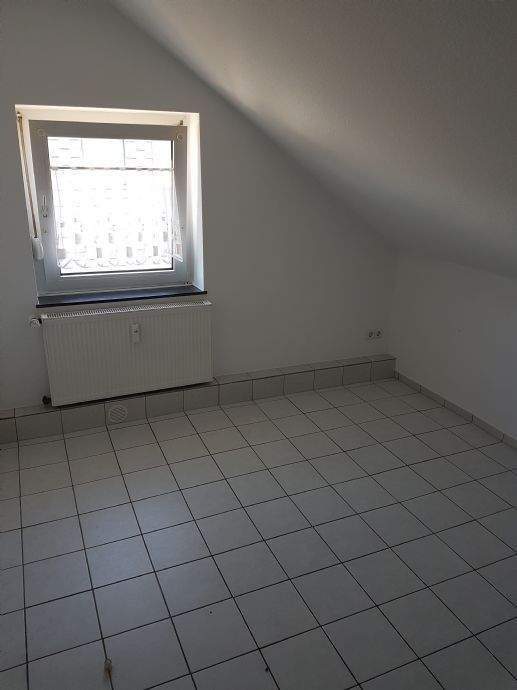 TOP!!! RENOVIERTES + TOP AUFGETEILTES + GROSSZÜGIGES DACHGESCHOSS APARTMENT in OBERHAUSEN - KLOSTERHARDT!!! 2 zimmer