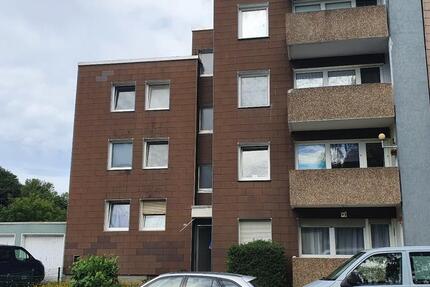 Mehrfamilienhaus mit 7 Wohnungen, 6 Garagen als Kapitalanlage zimmer