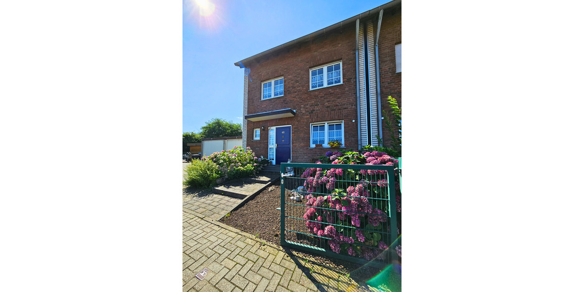 Großer Garten, freier Blick, viel Potenzial – Ihr neues Familienhaus in Kamp-Lintfort 5 zimmer