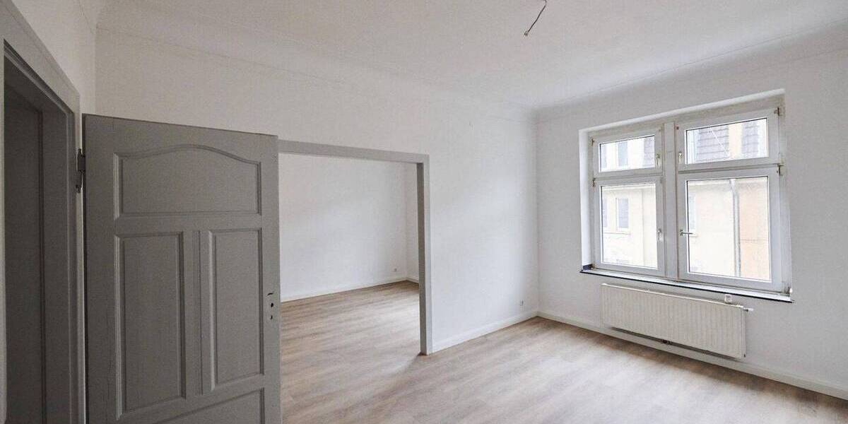 Etagenwohnung Düsseldorf Eller - 3 Zimmer, 96 m&sup2;, 1.340&euro; | Angebot:26434462