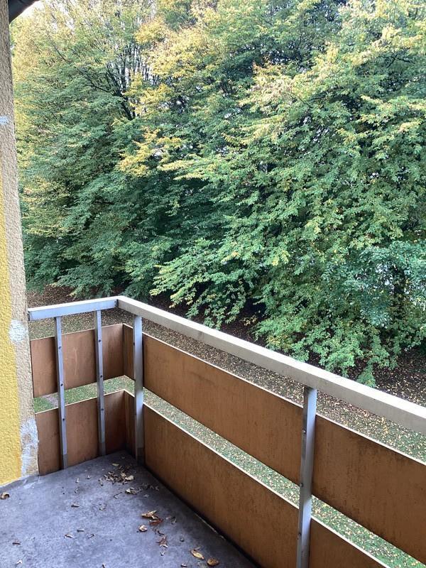 Gemütliche 2-Zi.-Whg. mit neuem Bad und sonnigem Balkon zimmer