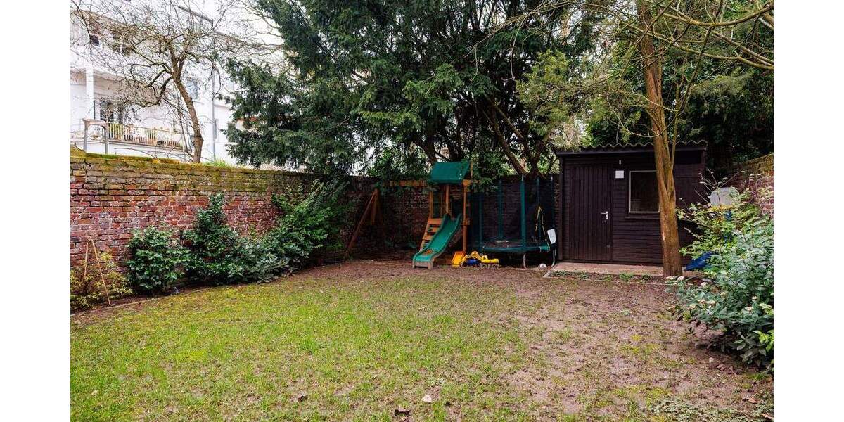 Hochwertig sanierte und stylische Gartenwohnung mit weiterer Dachgeschosswohnung 7 zimmer