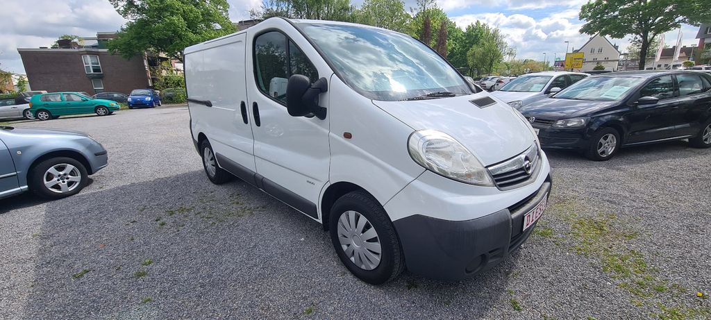 Opel Vivaro 63.792 km 10.450 € Dorsten 46282
