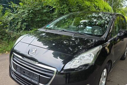Peugeot 5008 223.000 km 4.999 € Moers 47441