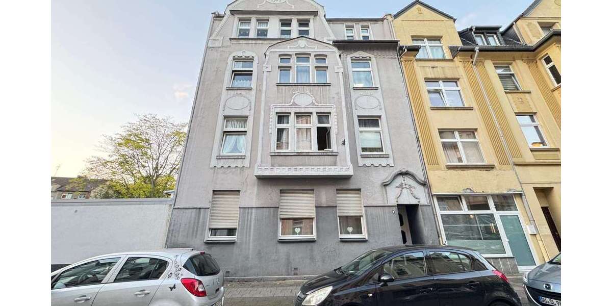 Haus zum Kaufen in Duisburg 265.000 € 346 m² 15 zimmer