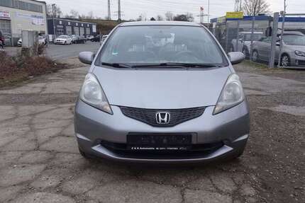 Honda Jazz 193.501 km 2.700 € Düsseldorf 40231