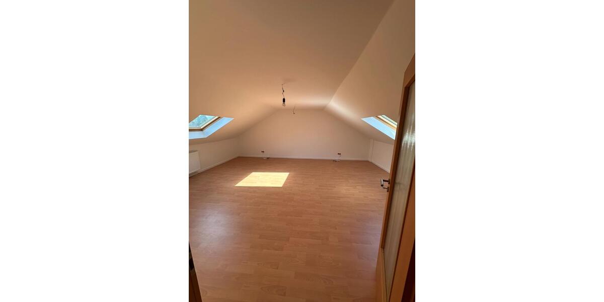 Reihenhaus Meerbusch Kierst - 5.5 Zimmer, 135 m&sup2;, 1.749&euro; | Angebot:26358631