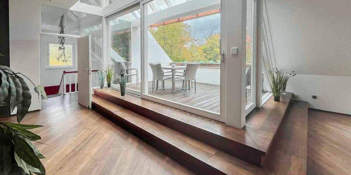 Exklusive Maisonette-Eigentumswohnung mit Sauna, großer Terrasse und außergewöhnlicher Architektur 5 zimmer