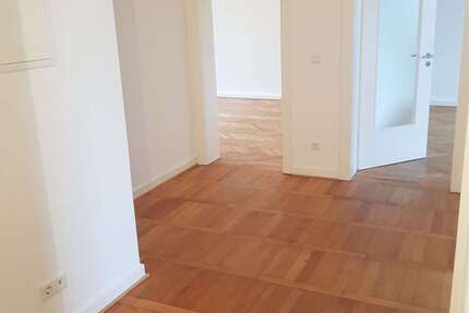 Wohnung zum Mieten in düsseldorf 861 € 70 m²
