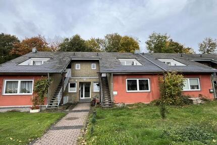 Helle 2 Zimmer Wohnung mit Loggia und eigenem Eingang :-) zimmer