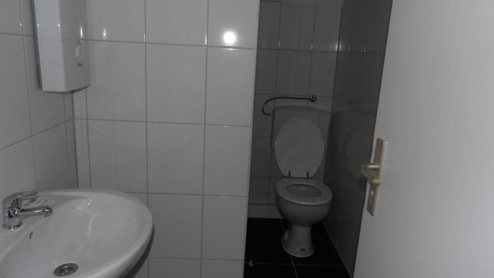 4 Zimmer - schnuckelig aufgeteilt ? Bitte sehr ! :-) Frei ab sofort, provisionsfrei ! zimmer