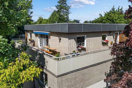 Sonnige 3 Zimmer Dachgeschoßwohnung mit großem Südbalkon