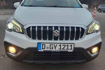 Suzuki (SX4) S-Cross 104.210 km 13.970 &euro; Düsseldorf 40468