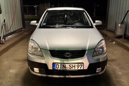 Kia Rio 94.000 km 3.700 &euro; Voerde 46562