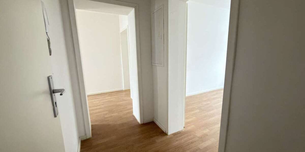 Exklusives Investment: Kernsaniertes Mehrfamilienhaus mit Balkon und Terrasse 10 zimmer