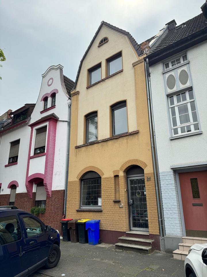 Verträumtes kleines Eigenheim mit grossem Potenzial!!!