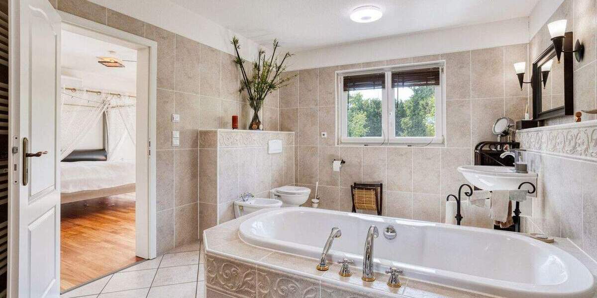 Einfamilienhaus Meerbusch Büderich - 6 Zimmer, 274 m&sup2;, 2.350.000&euro; | Angebot:25389356