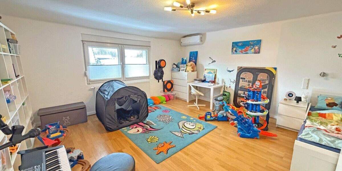 Einfamilienhaus Hünxe Krudenburg - 8 Zimmer, 246 m&sup2;, 550.000&euro; | Angebot:24858215