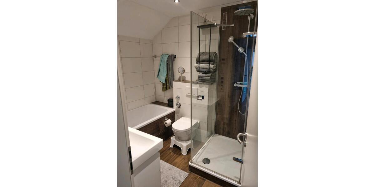 Dachgeschoßwohnung Wesel - 3.5 Zimmer, 96 m&sup2;, 960&euro; | Angebot:26123571