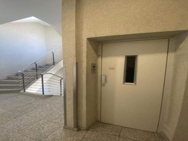 Gewerbeobjekt Düsseldorf Stadtmitte - 1 Zimmer, 230 m&sup2;, 4.140&euro; | Angebot:26107060
