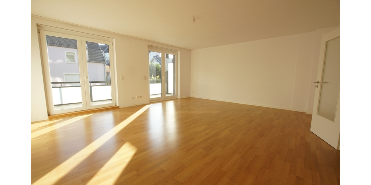 Moderne und großzügige 5 Zimmer-Wohnung über zwei Etagen mit separatem Eingang und Einbauküche - Maisonettenwohnung Düsseldorf Heerdt | Angebot:26971454