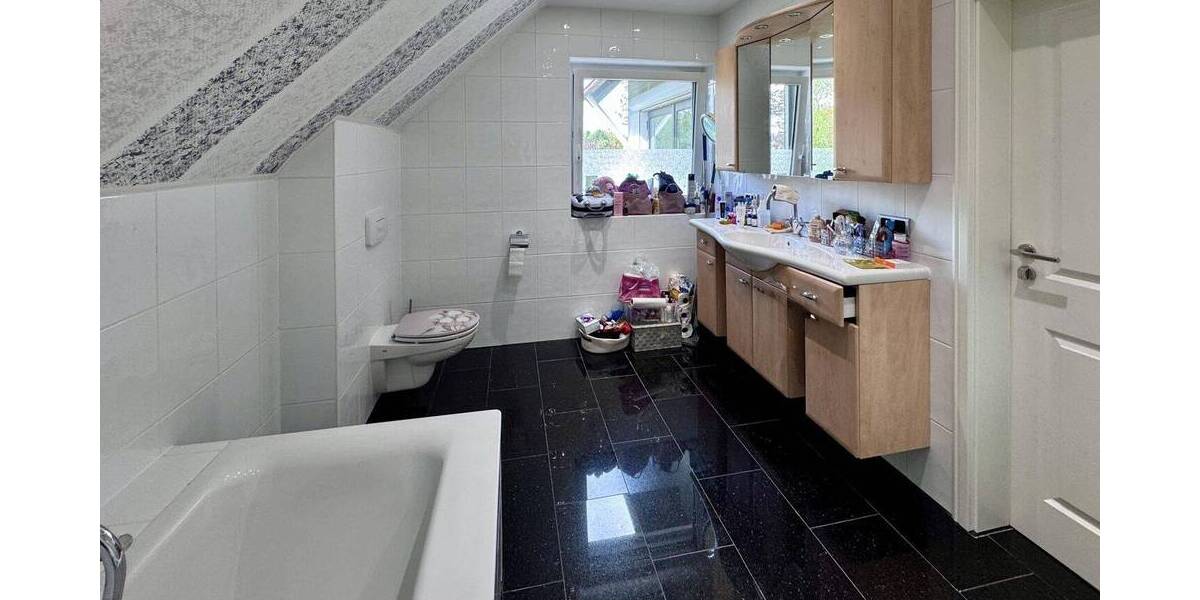 Einfamilienhaus Ratingen Breitscheid - 4 Zimmer, 315 m&sup2;, 1.150.000&euro; | Angebot:26455353