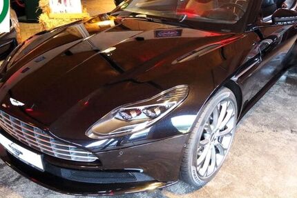 Aston Martin DB11